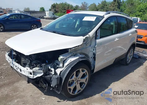 2017 Ford Escape Titanium из США, поврежденный, VIN 1FMCU0J93HUA48123